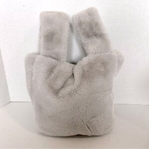 Coco + Carmen Priscilla Faux Fur Tote bag in silver grey